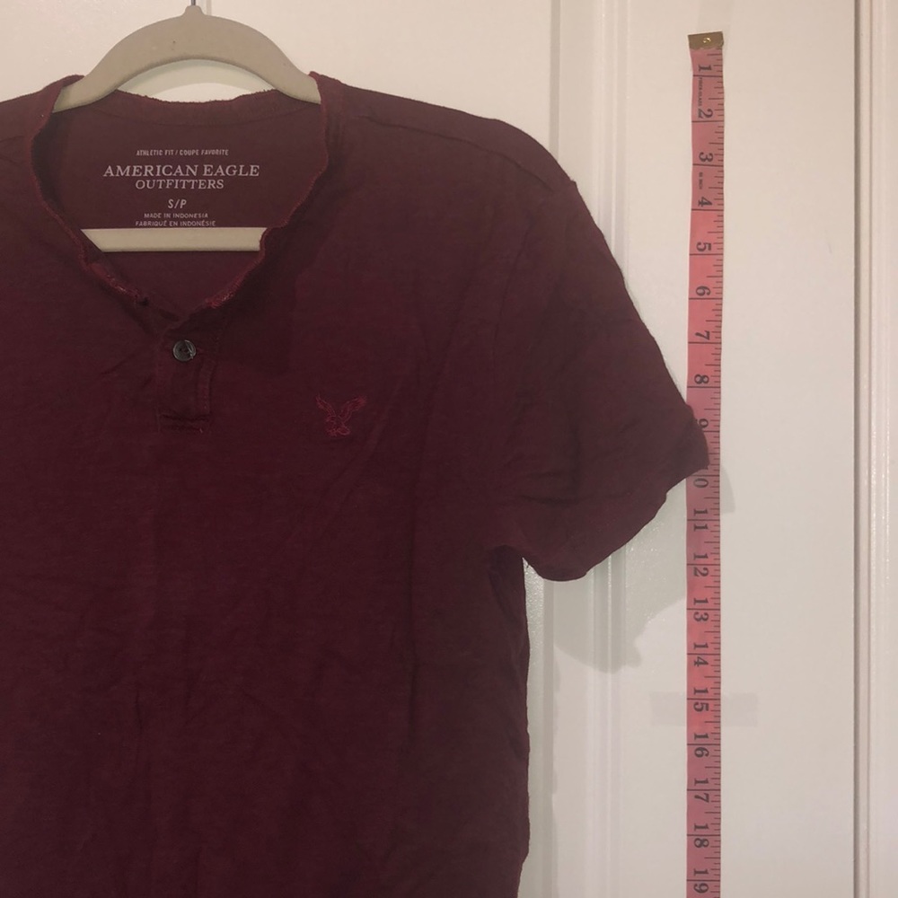AEO Burgundy HENLEY TSHIRT - Picture 3 of 8